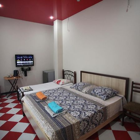 John'S Hotel Сухуми Екстериор снимка