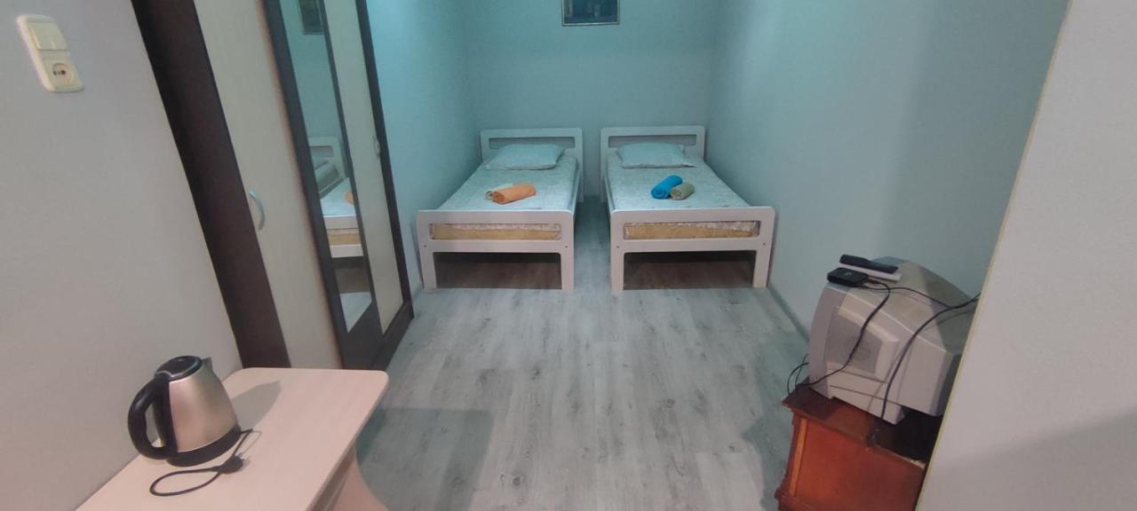 John'S Hotel Сухуми Екстериор снимка